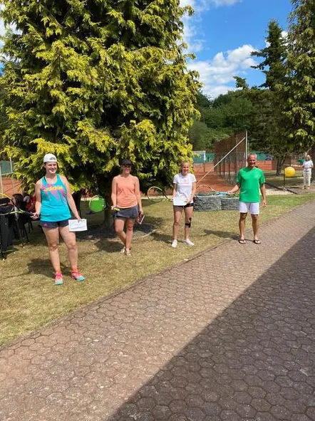 Impression vom Vereinsleben des TC Grün-Weiß Elz