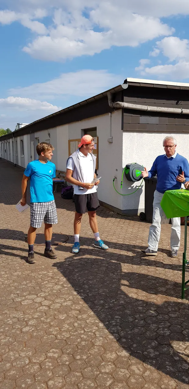Impression aus dem Vereinsleben des TC Grün-Weiß Elz.